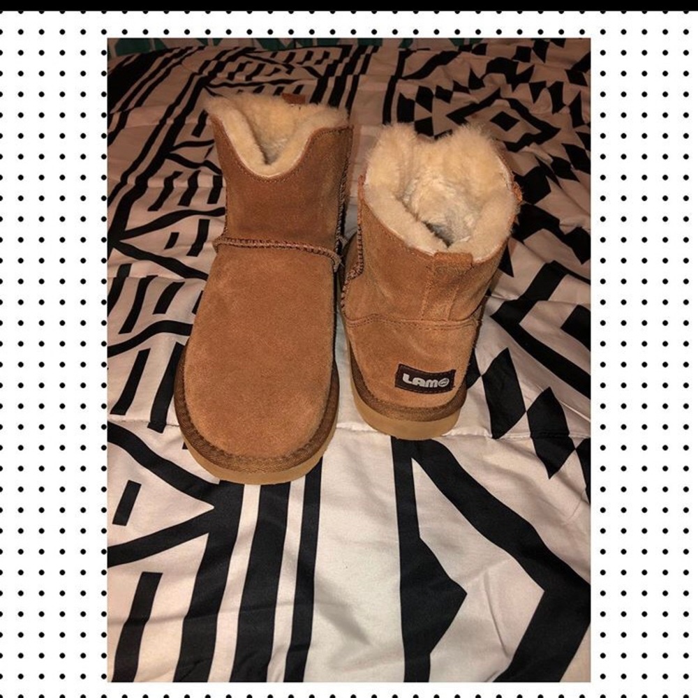 Brown short boots